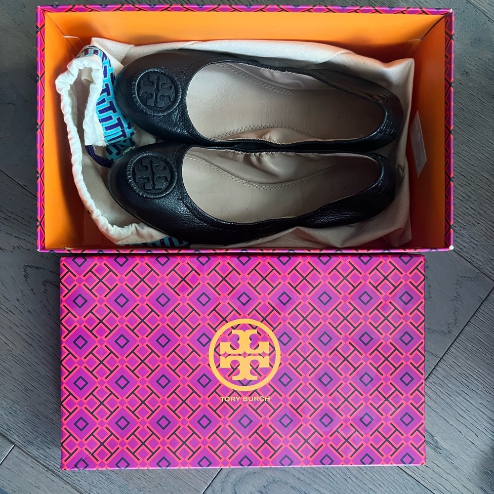Tory Burch Black Leather Ballet Flat- size 7